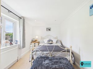 Bedroom- click for photo gallery
